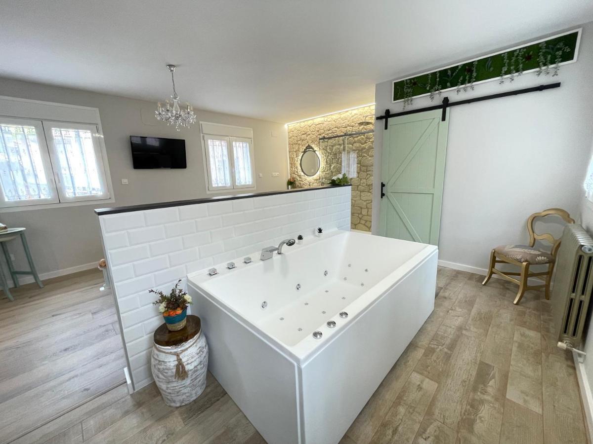 Alhama de Aragón Apartamentos La Somera מראה חיצוני תמונה