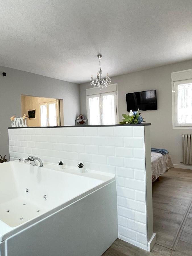 Alhama de Aragón Apartamentos La Somera מראה חיצוני תמונה